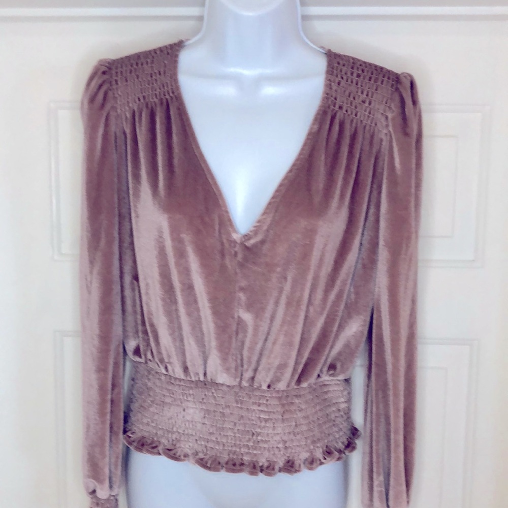 Guitii Los Angeles Velvet Romance Sleeves Top Size Medium